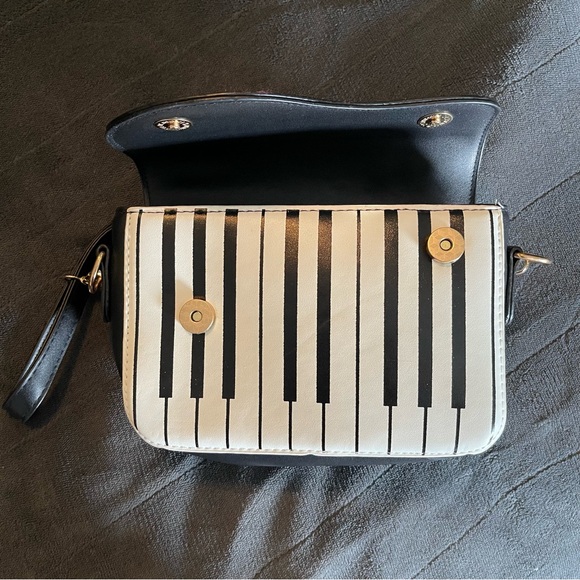 Piano purse New Black & White with  pocket with zippers, strap or handle - Picture 3 of 3